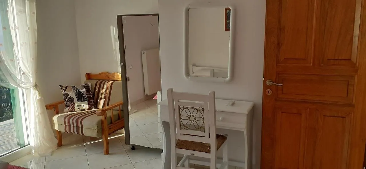 Mimi'S Sunnyview House Apartment Vlachata 0*,  Greece